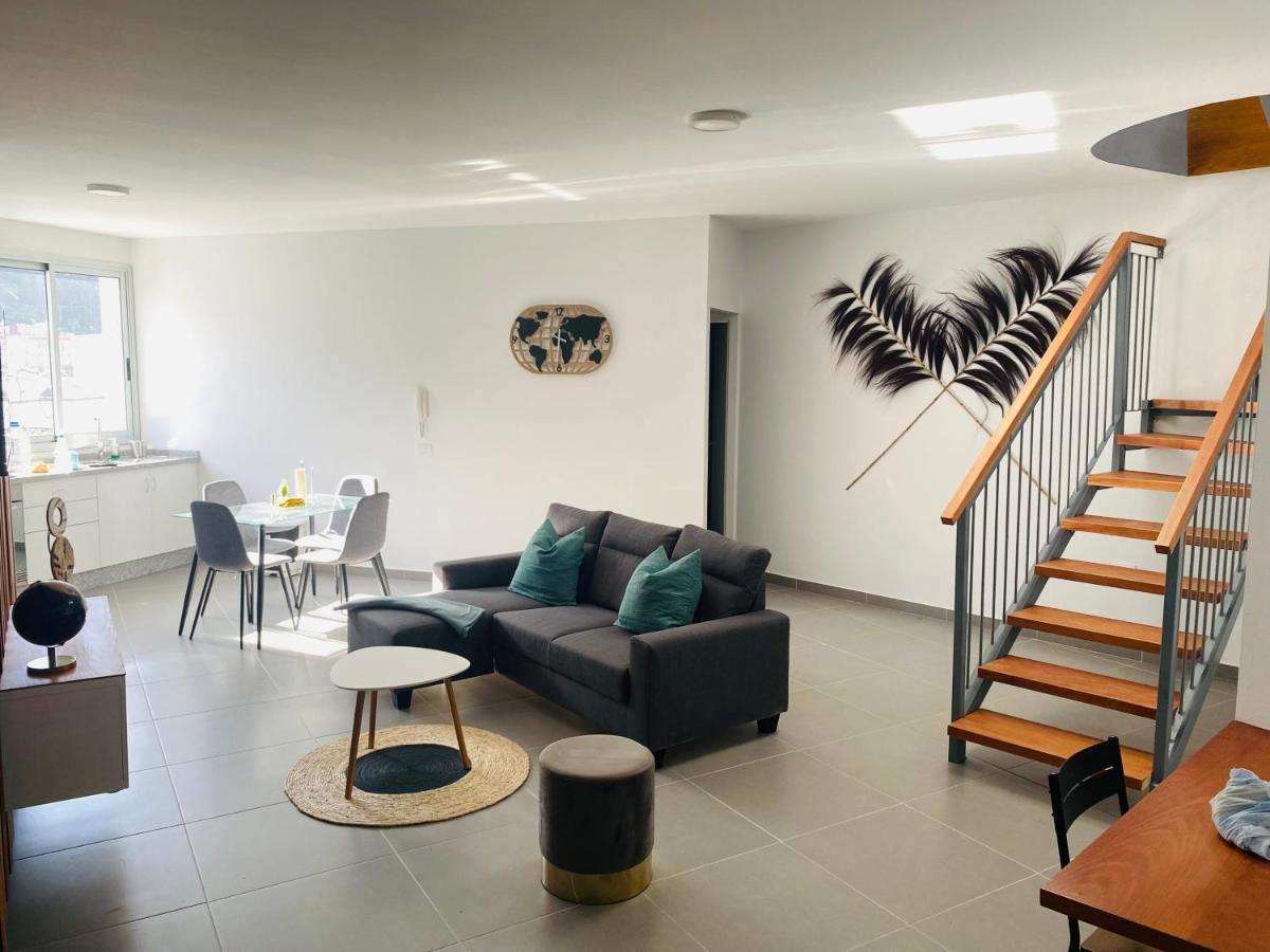 Amplio Duplex Appartamento *